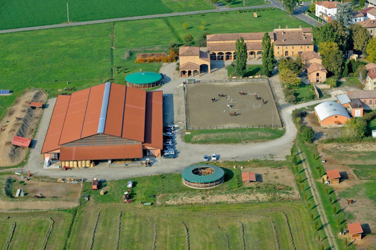 Agriturismo Corte Ghiara Hotell Fontanellato Exteriör bild